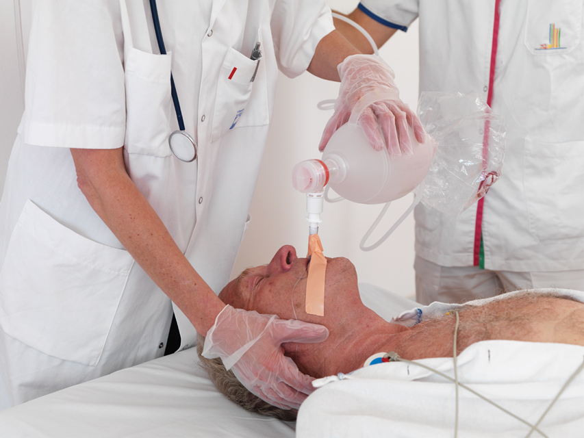 Bag and mask AMBU SPUR II adult