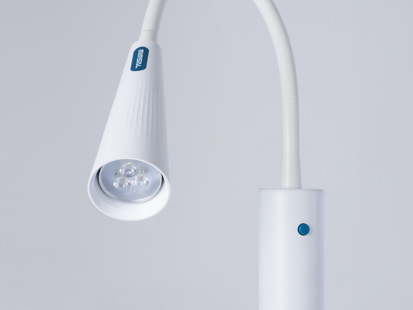 LAMPE À LED LUXIFLEX II 25 000 Lux - sur socle à roulettes